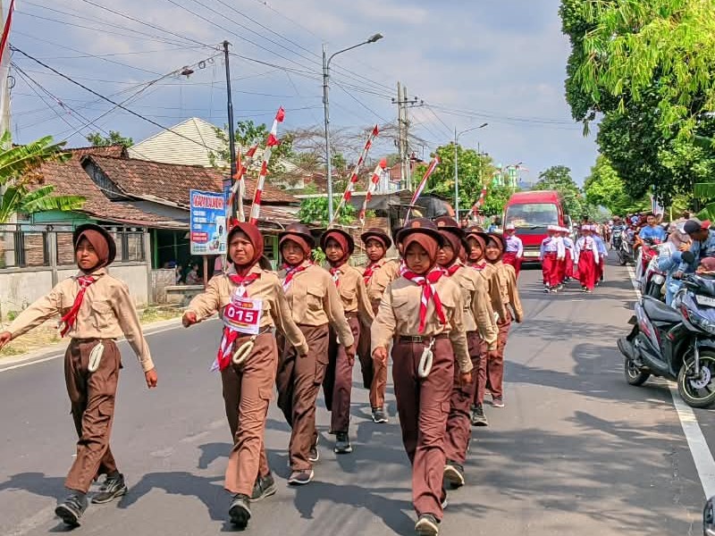SD Negeri 1 Gunung Putri Raih Juara 2 Putri dalam Lomba Gerak Jalan Kecamatan Suboh